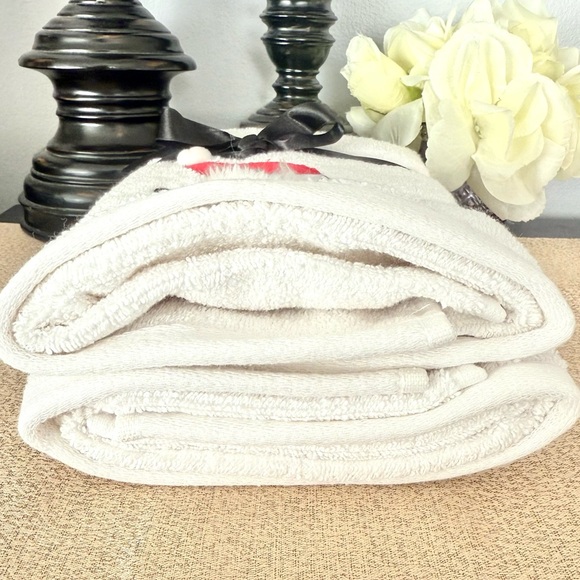 NWT SET OF 2 3D SANTA CLAUS Bathroom Hand Towels - Picture 8 of 8